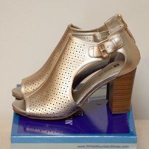 White Mountain Light Metallic Gold Dreamy Sandals